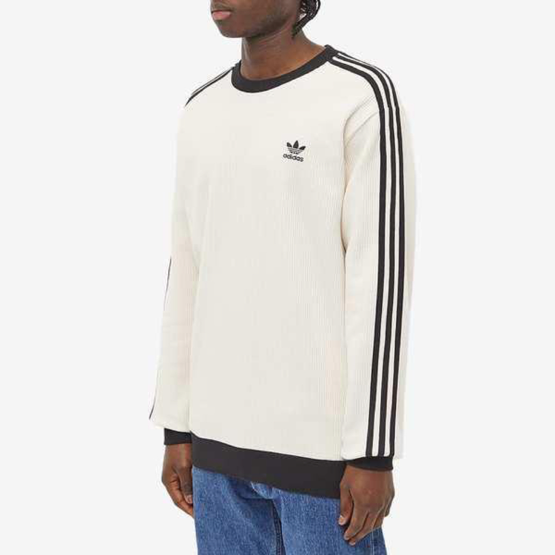 adidas(アディダス)のアディダス アディカラー クラシックス ワッフル クルーネック XL メンズ 白 メンズのトップス(スウェット)の商品写真