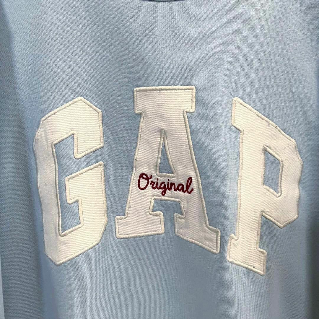 GAP(ギャップ)のアメリカ古着GAP センター切文字ビッグロゴ刺繍スエットトレーナー　サイズL男女 メンズのトップス(スウェット)の商品写真