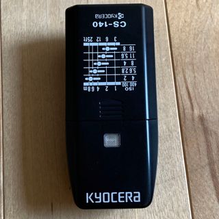 キョウセラ(京セラ)の【ジャンク】KYOCERA 京セラ  ストロボ　フラッシュ CS-140  (ストロボ/照明)