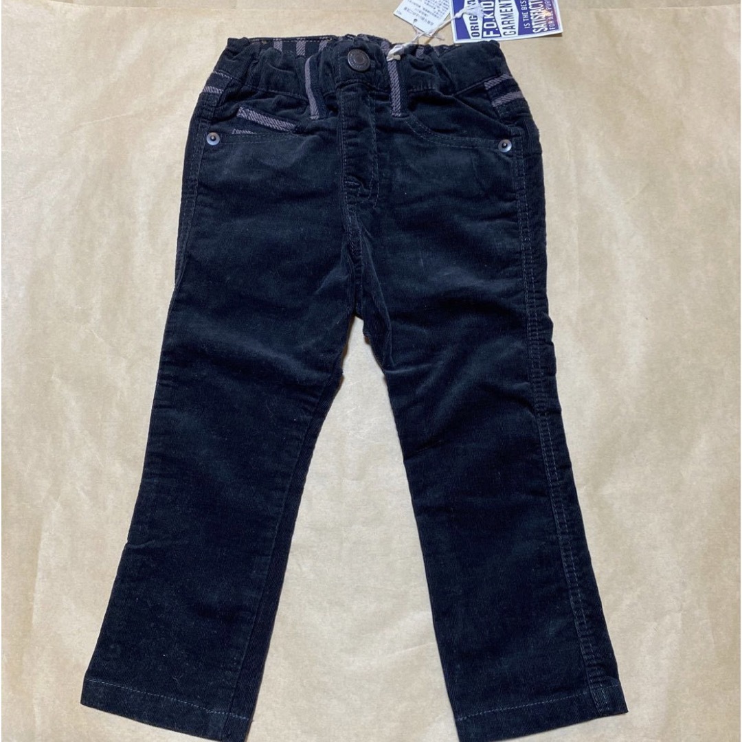 F.O.KIDS(エフオーキッズ)のコーデュロイ風パンツ　10分丈パンツ　90サイズ    男の子 キッズ/ベビー/マタニティのキッズ服男の子用(90cm~)(パンツ/スパッツ)の商品写真