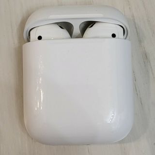 アップル(Apple)のジャンク品 Apple Airpods MMEF2J/A(ヘッドフォン/イヤフォン)