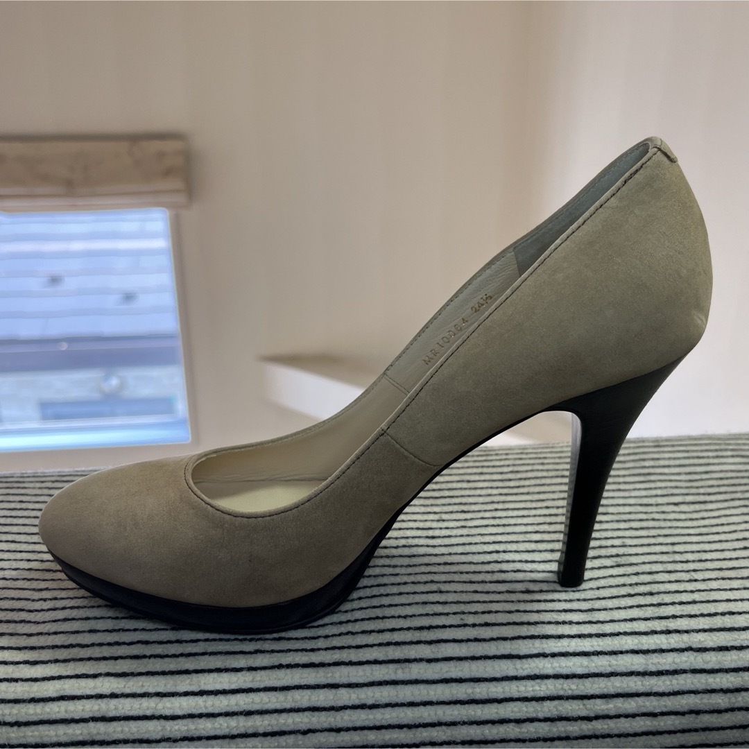 DIANA Romache - 極美品 DIANA Romache スエードパンプス 24.5cmの通販