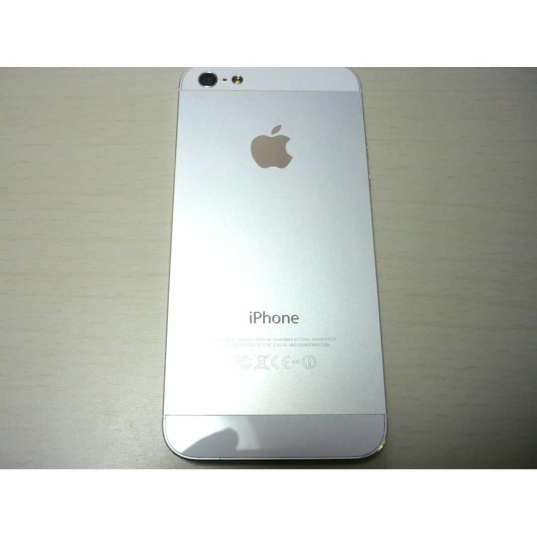 USED iPhone 5 16GB／ソフト・バンク 4