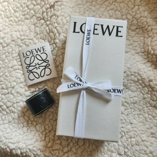 ロエベ(LOEWE)の今月まで【LOEWE】 スラップブレスレット(カーフ)(ブレスレット/バングル)