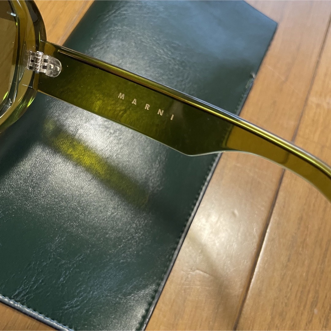 Marni(マルニ)の⚫︎マルニ抹茶色丸型サングラス レディースのファッション小物(サングラス/メガネ)の商品写真