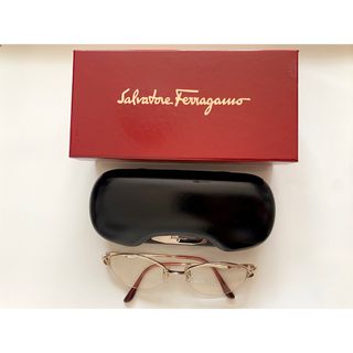 サルヴァトーレフェラガモ(Salvatore Ferragamo)のフェラガモ　メガネフレーム　ケース・箱付き(サングラス/メガネ)