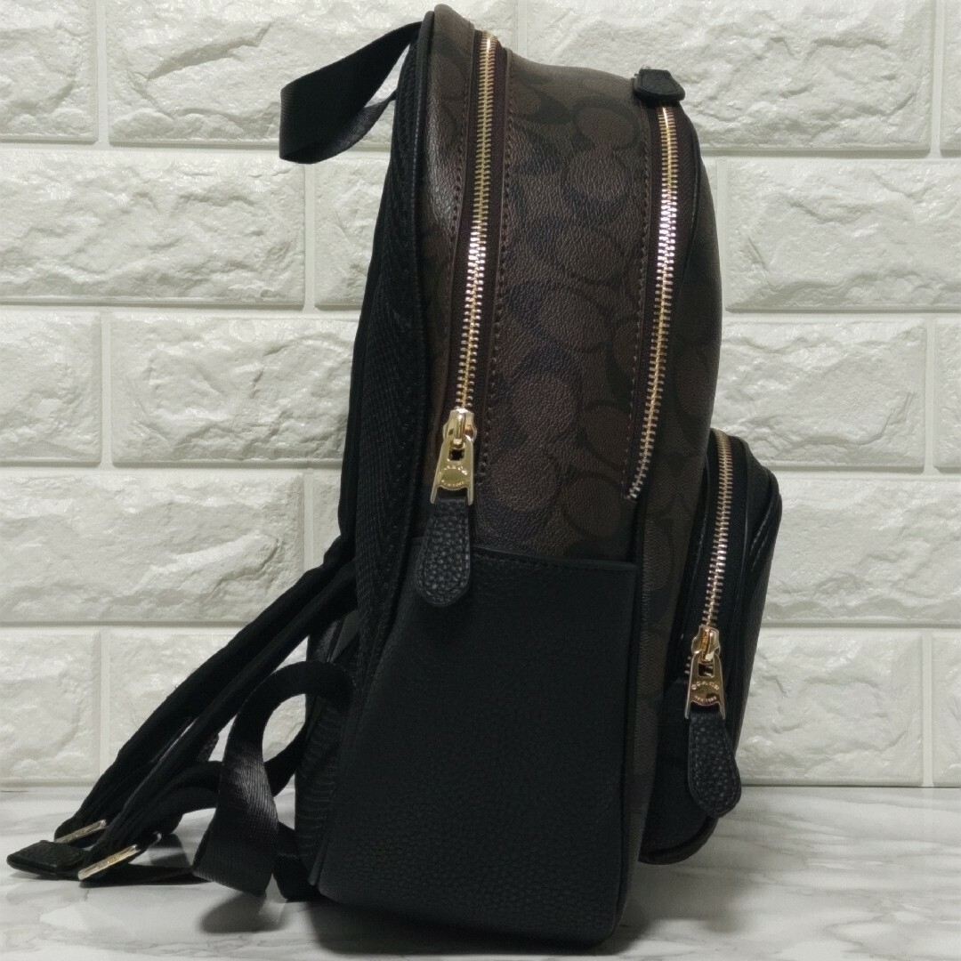 COACH(コーチ)のCOACH コーチ シグネチャー バックパック ブラウン ブラック 未使用 レディースのバッグ(リュック/バックパック)の商品写真