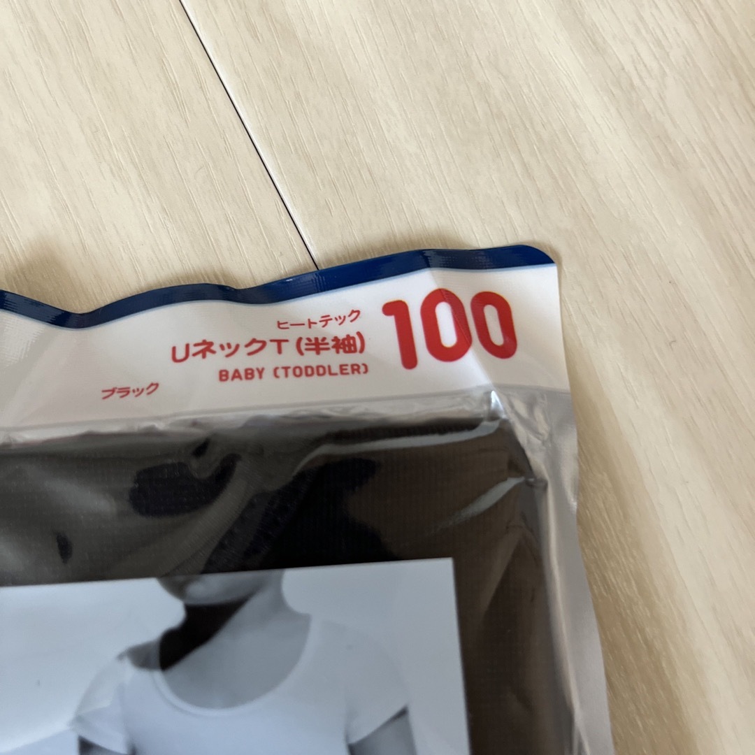 UNIQLO(ユニクロ)のUNIQLO ヒートテック　半袖　100 キッズ/ベビー/マタニティのキッズ服女の子用(90cm~)(下着)の商品写真