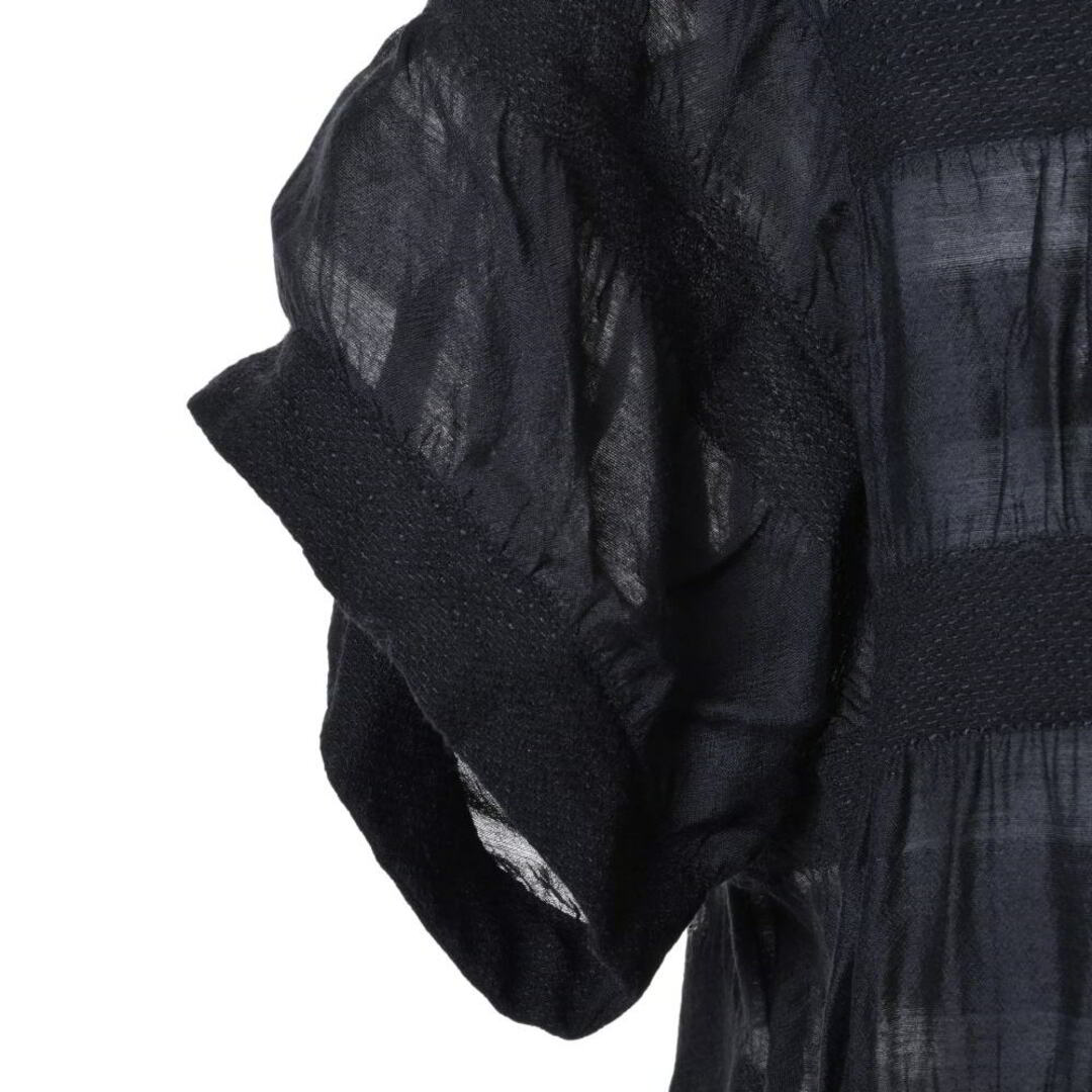 ISSEY MIYAKE(イッセイミヤケ)のISSEY MIYAKE レーヨン ボーダー ワンピース レディースのワンピース(その他)の商品写真