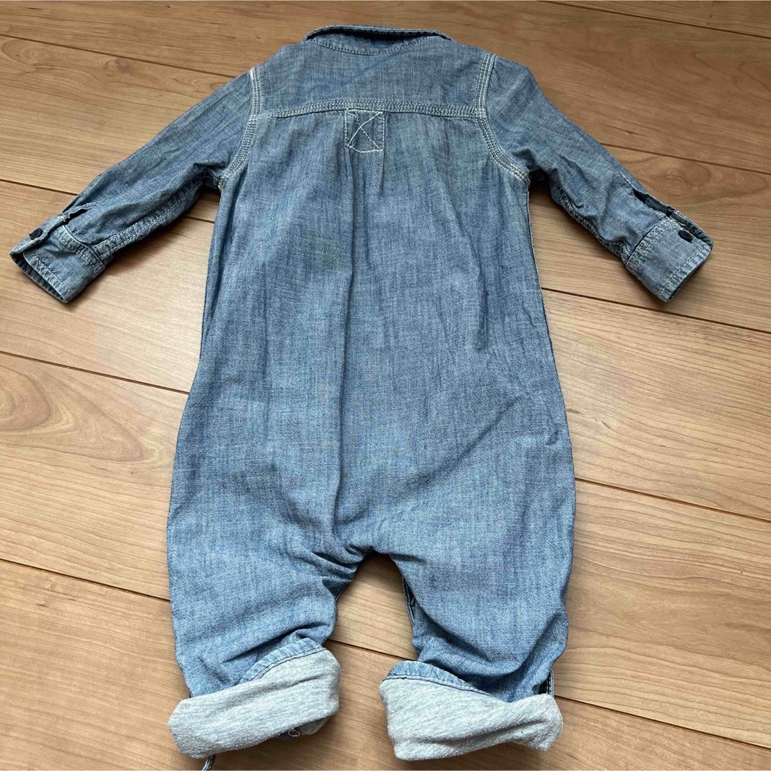 babyGAP(ベビーギャップ)の【babyGap】デニム風ロンパース 80 キッズ/ベビー/マタニティのベビー服(~85cm)(ロンパース)の商品写真