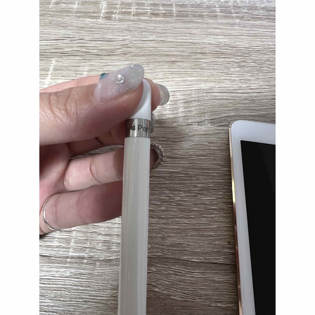 Apple(アップル)のipadpro10.5 64GB MQF12J/A Apple Pencil スマホ/家電/カメラのPC/タブレット(タブレット)の商品写真