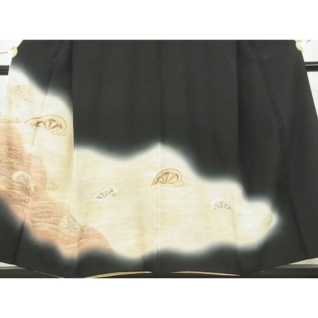 平和屋-こころ店■豪華黒留袖 駒刺繍 片輪車花文 暈し染め 金彩 着丈155cm 裄丈63cm 正絹 逸品 B-ey5448