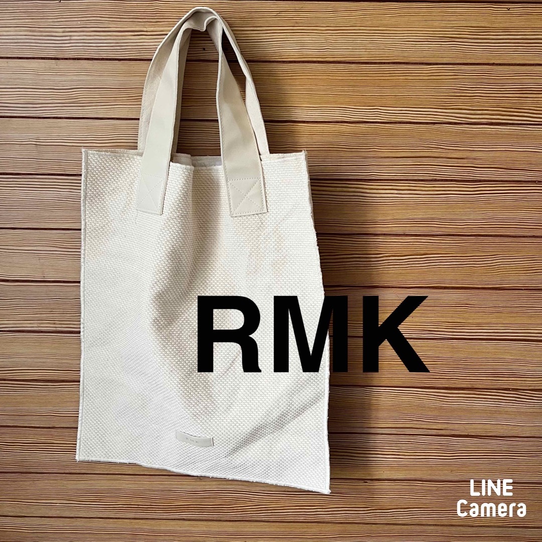 RMK(アールエムケー)のRMK 大きめ縦長トートバック　ノベルティ　きなり レディースのバッグ(トートバッグ)の商品写真
