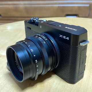 FUJI FILM X-E4 （単焦点レンズ2本セット）(その他)