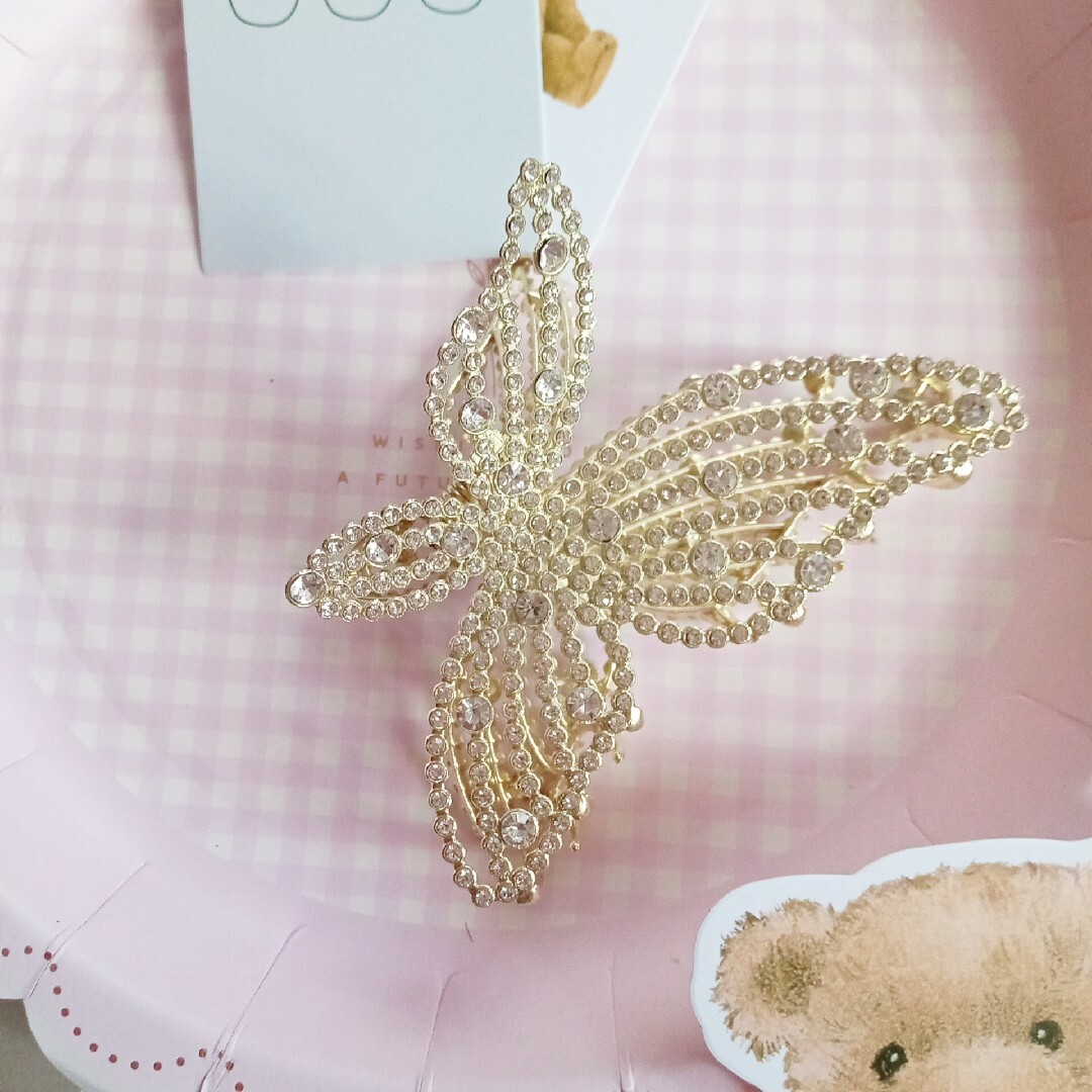 ♡新品 バンスクリップヘアクリップ 蝶ちょう韓国ゴールドライン ♡新品 バンスクリップヘアクリップ 蝶ちょう韓国ゴールドライン
