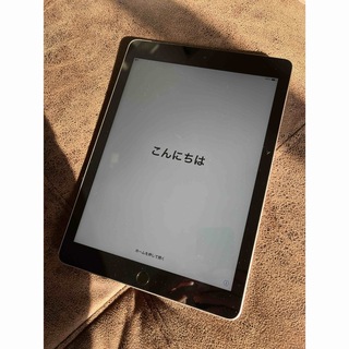 アイパッド(iPad)のiPad第6世代　32GB SIMロック解除済み(タブレット)