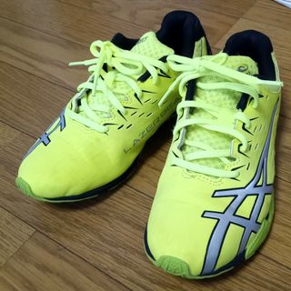 レーザービーム(LAZERBEAM（ASICS）)の22.5☆美品☆asics☆LAZERBEAM☆レーザービーム☆蛍光イエロー☆(スニーカー)