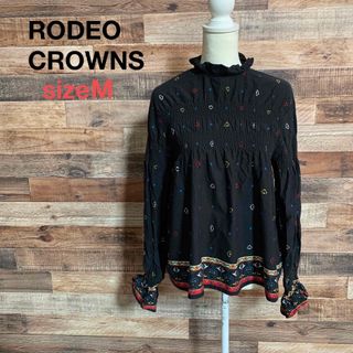 ロデオクラウンズ(RODEO CROWNS)のRODEOCROWNS オリエンタル柄 フラワー トップス ブラック サイズM(シャツ/ブラウス(長袖/七分))