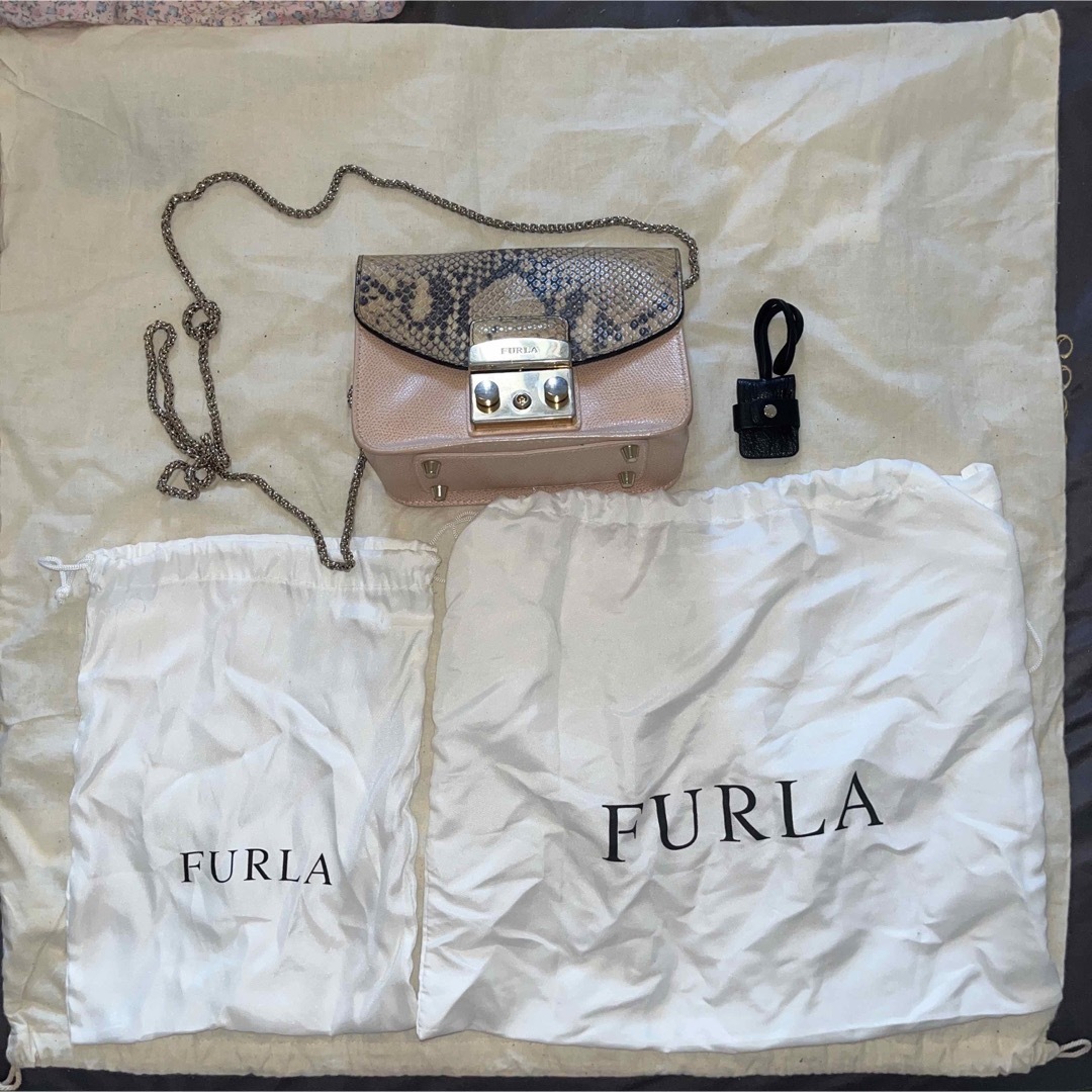 美品✨【FURLA】メトロポリス　カスタム　ショルダーバッグ ヘビ柄革