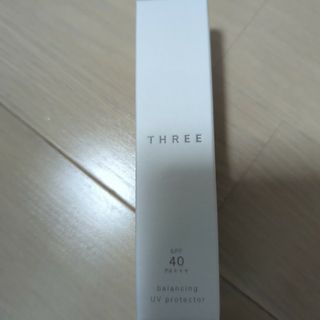 スリー THREE バランシング UV プロテクター R 30ml(日焼け止め/サンオイル)