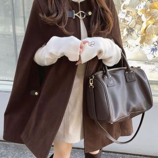 Ogue. ケープコート ブラウンの通販|ラクマ