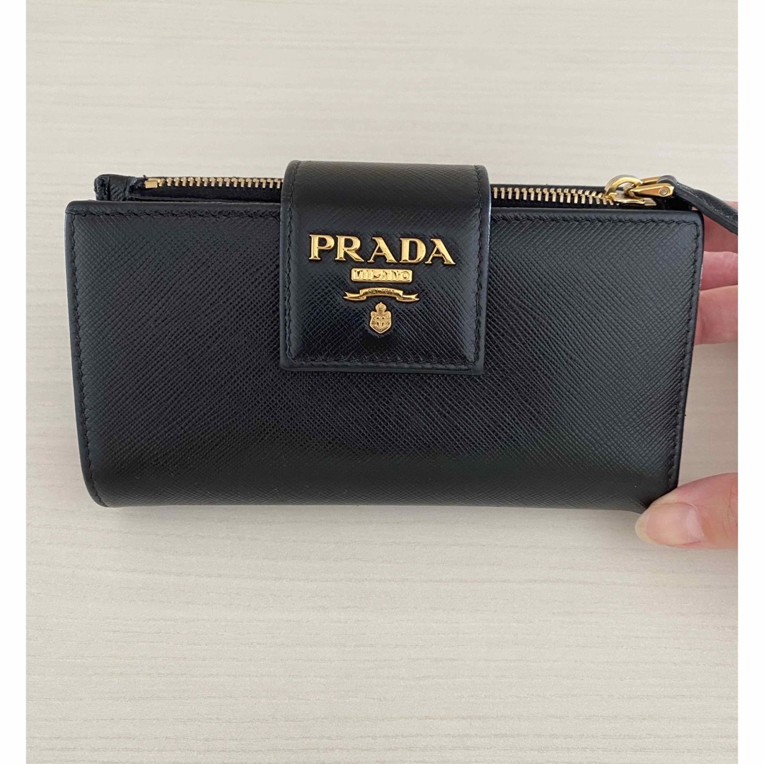 PRADA(プラダ)のプラダ　大人気　サフィアーノ　財布　ブラック レディースのファッション小物(財布)の商品写真