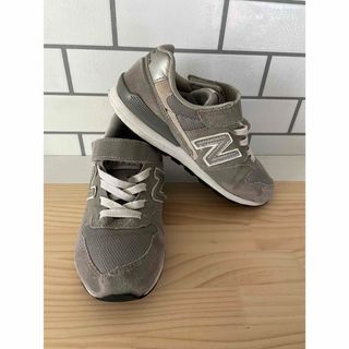 キュウキュウロク(996（New Balance）)のニューバランス　人気の996  グレー　キッズ  ２０サイズ(スニーカー)