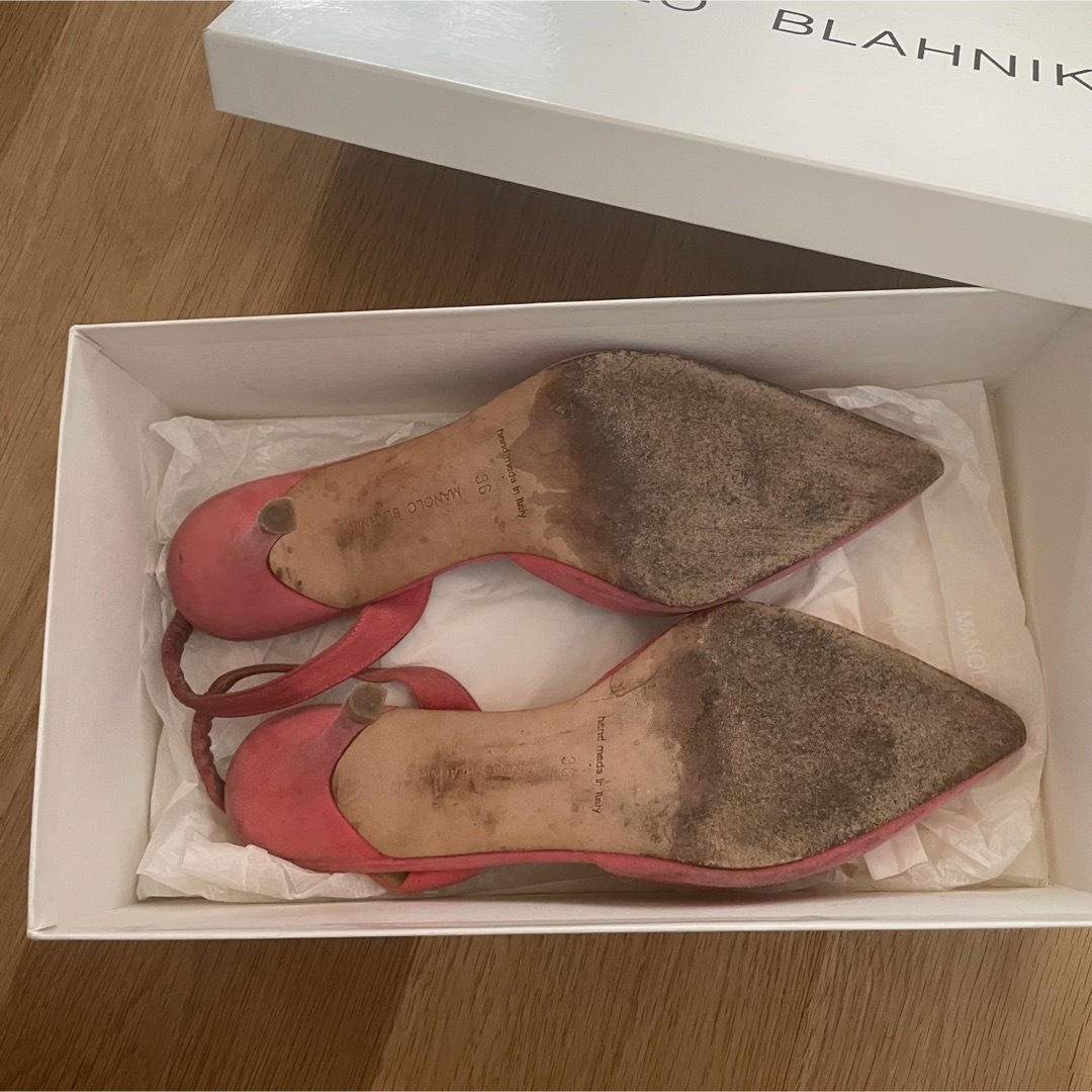 MANOLO BLAHNIK(マノロブラニク)のお値下げ中！【中古品】人気！MANOLO BLAHNIK ピンク ハイヒール レディースの靴/シューズ(ハイヒール/パンプス)の商品写真