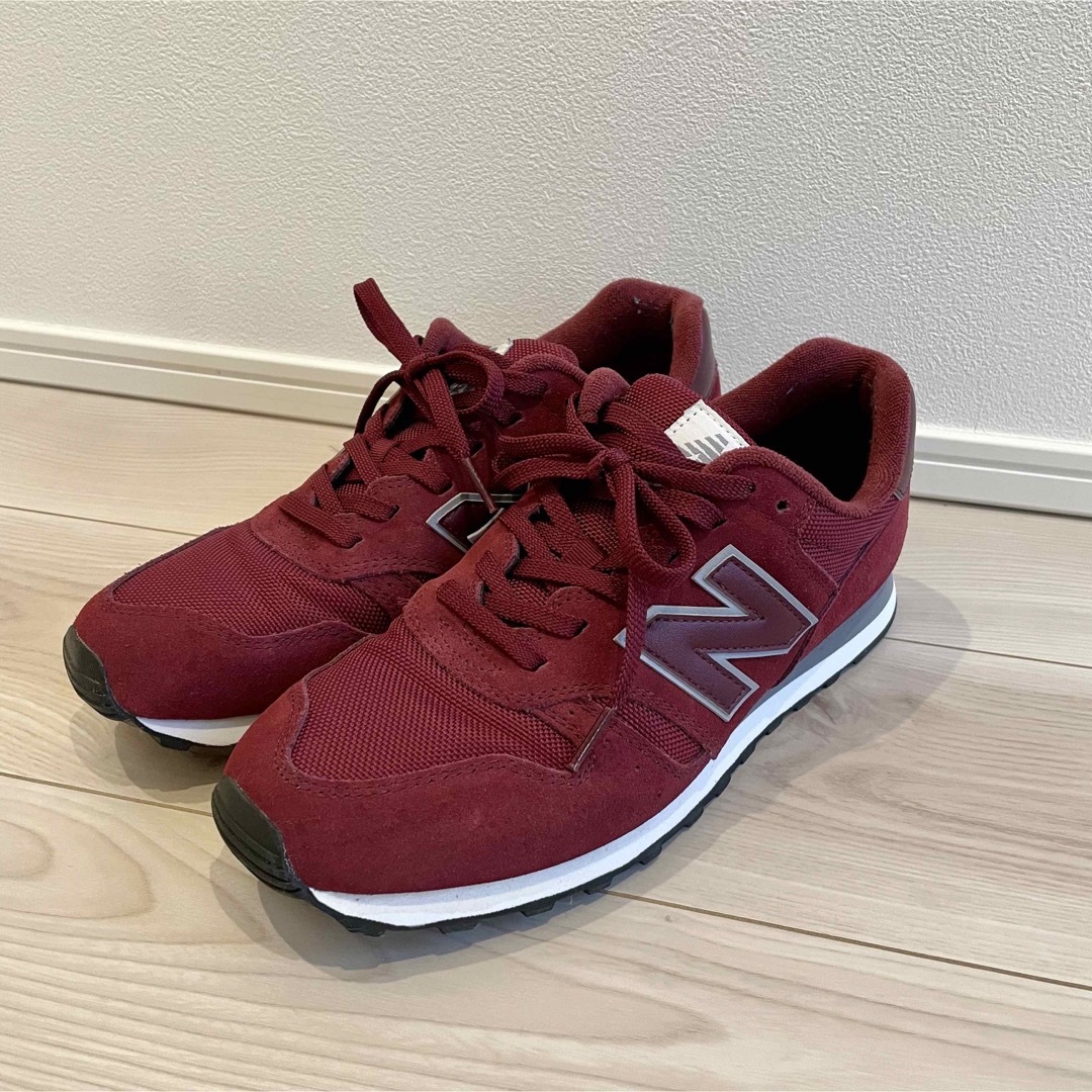 New Balance(ニューバランス)の24時間以内匿名配送　NEWBALANCE 27㎝  ボルドー　赤 メンズの靴/シューズ(スニーカー)の商品写真