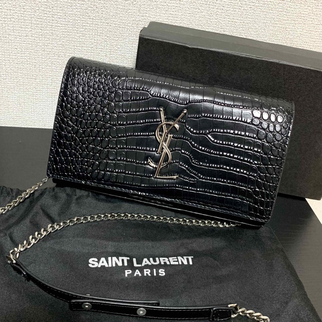 Yves Saint Laurent(イヴサンローラン)の【サンローラン】クロコダイル ショルダーバッグ レディースのバッグ(ショルダーバッグ)の商品写真