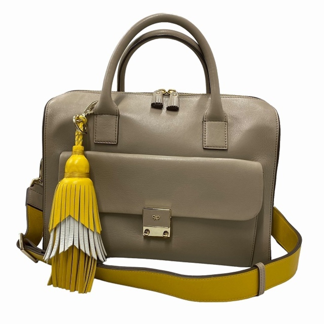 ANYA HINDMARCH カーカー