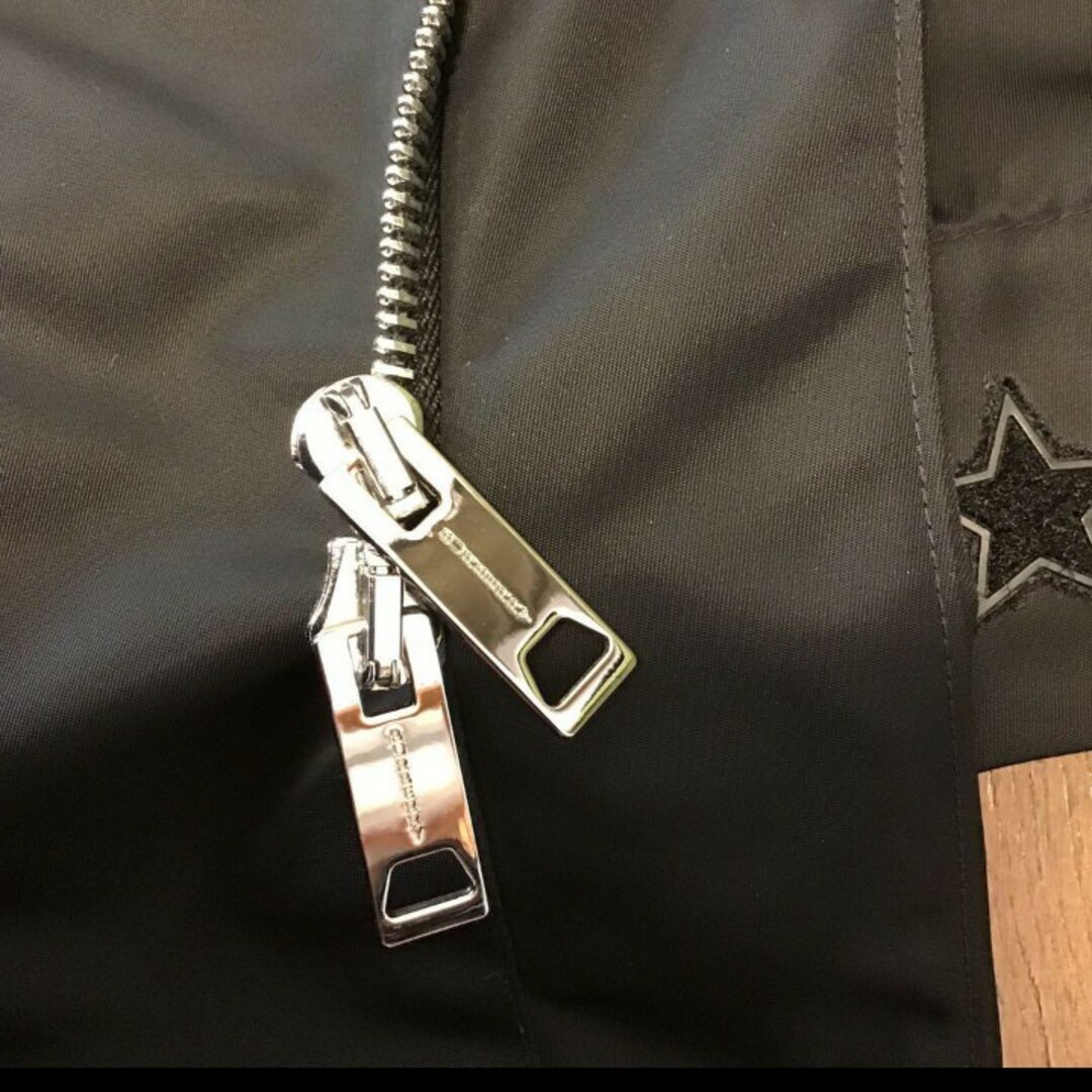 Burberry シャークパッチ ツイルパーカー