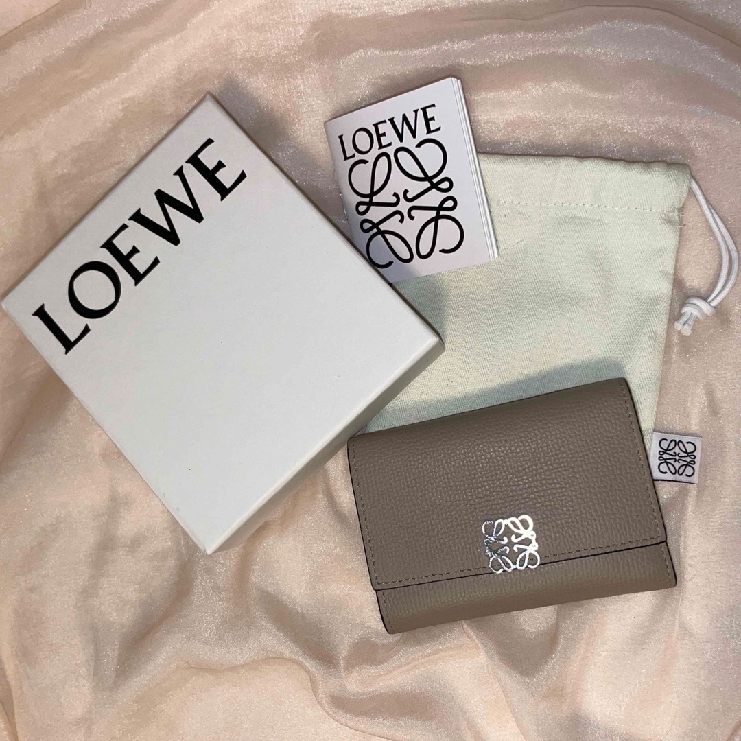 LOEWE アナグラムバーティカルウォレット