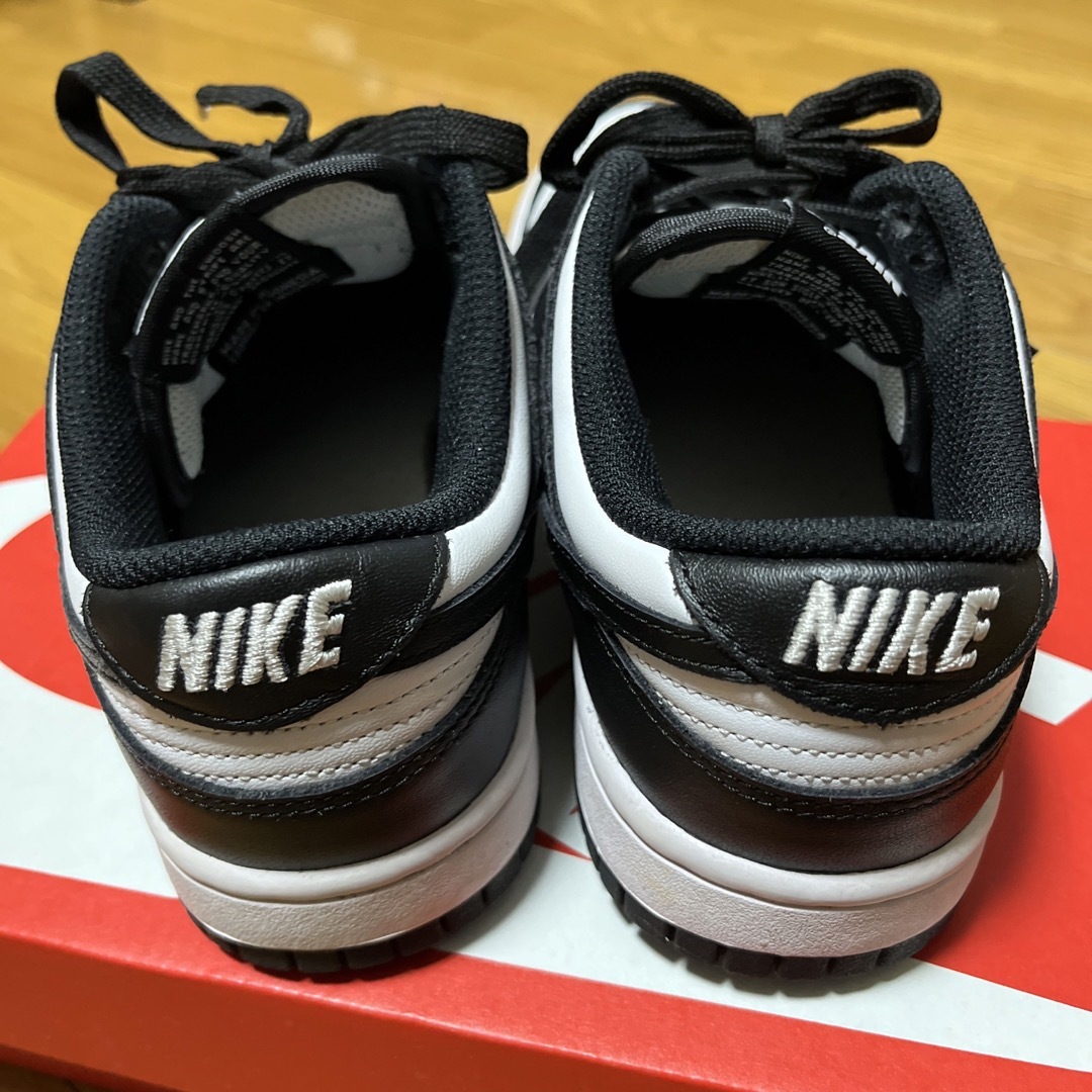 NIKE(ナイキ)のNIKE DUNK LOW black-white 23.5㎝ レディースの靴/シューズ(スニーカー)の商品写真