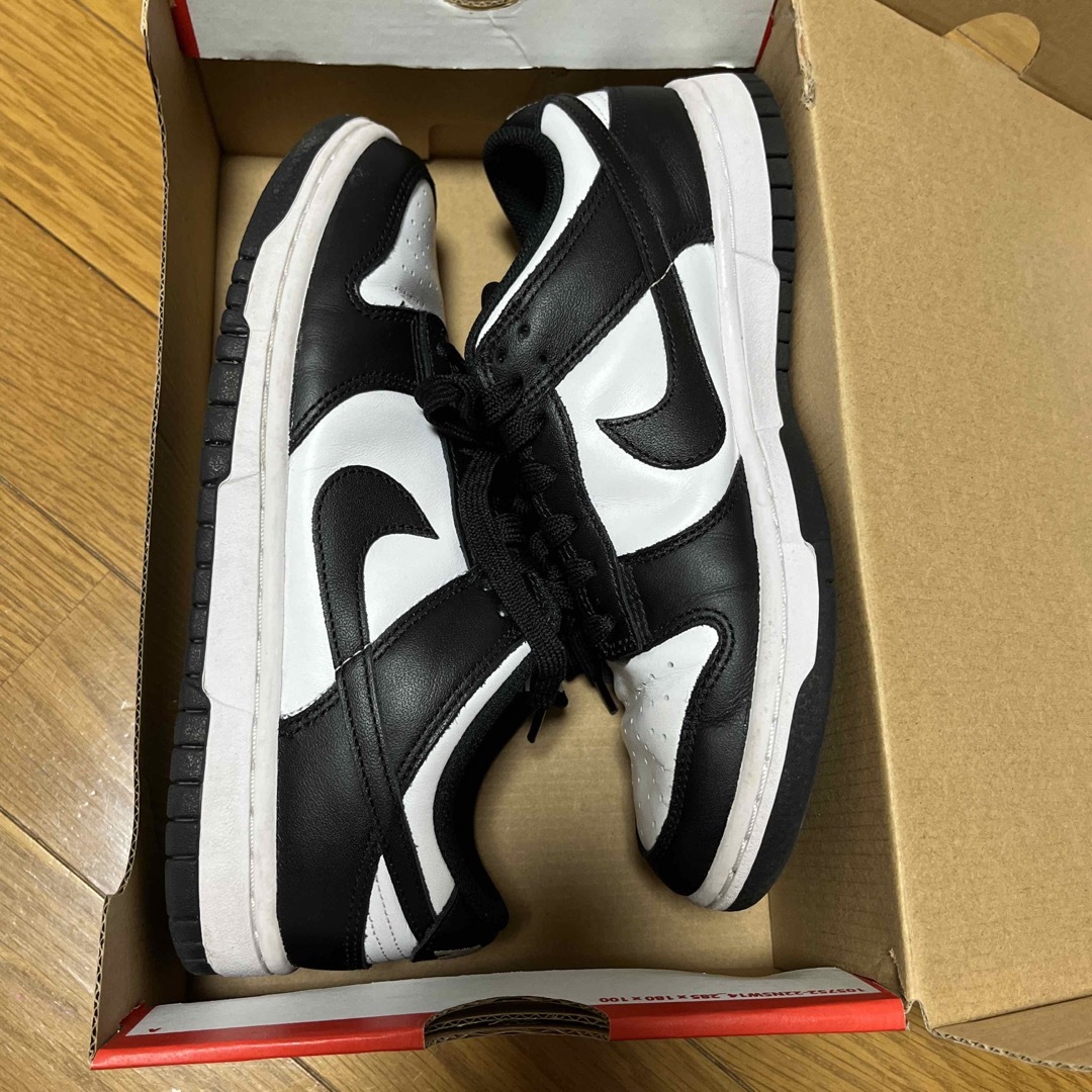 NIKE(ナイキ)のNIKE DUNK LOW black-white 23.5㎝ レディースの靴/シューズ(スニーカー)の商品写真