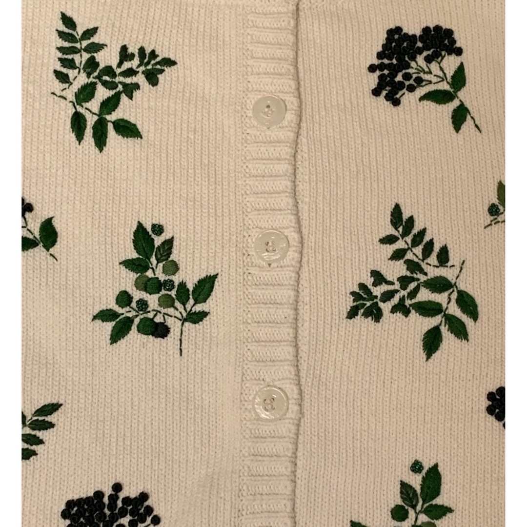 セブンテン　フラワー手刺繍カーディガン(ホワイト×グリーン)