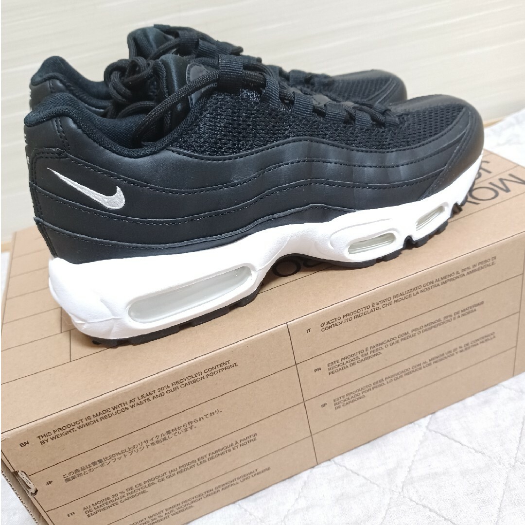 NIKE(ナイキ)のナイキ エアマックス 95 DH8015-001 ブラック レディースの靴/シューズ(スニーカー)の商品写真