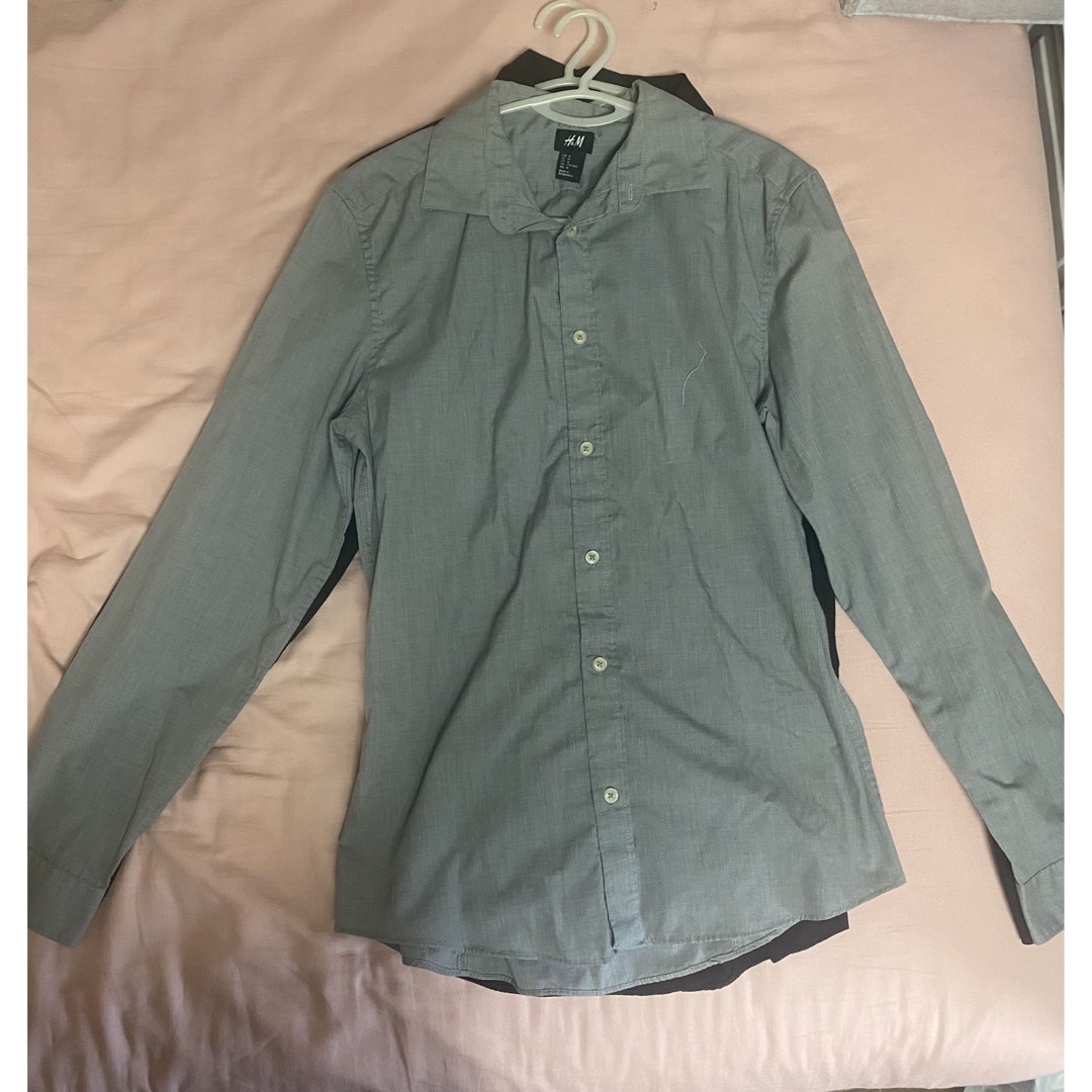 H&M(エイチアンドエム)のメンズ長袖シャツ メンズのトップス(Tシャツ/カットソー(七分/長袖))の商品写真