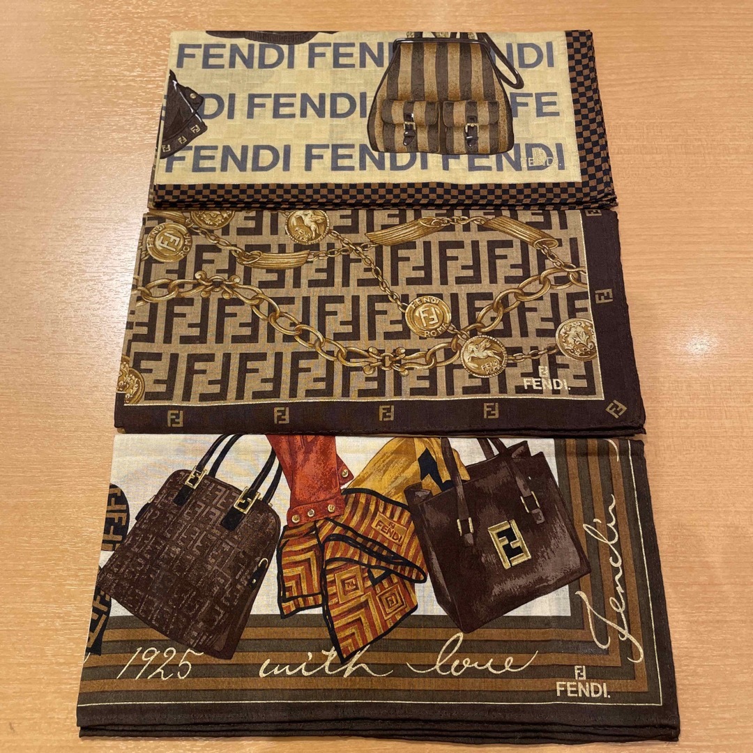 FENDI(フェンディ)のFENDIハンカチ3枚セット レディースのファッション小物(ハンカチ)の商品写真