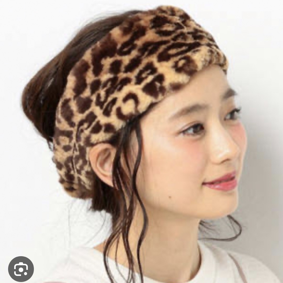 ANOTHER EDITION(アナザーエディション)のレオパード柄フェイクファーヘアバンド レディースのヘアアクセサリー(ヘアバンド)の商品写真