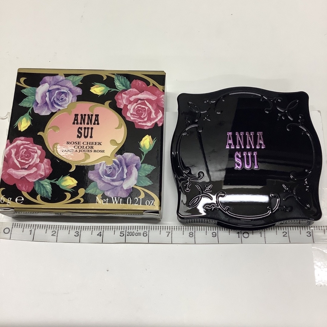 ANNA SUI(アナスイ)のアナスイ　ANNA SUI   ローズチークカラー　301  r583 コスメ/美容のベースメイク/化粧品(チーク)の商品写真