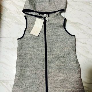 ルルレモン(lululemon)のlululemonフード付ベスト値下げ！(ベスト/ジレ)