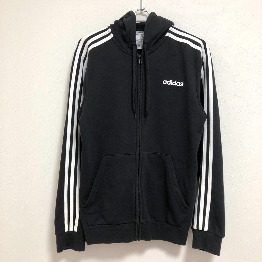 adidas(アディダス)のadidas アディダス　ロゴ　ジップアップパーカー　メンズ　M メンズのトップス(パーカー)の商品写真