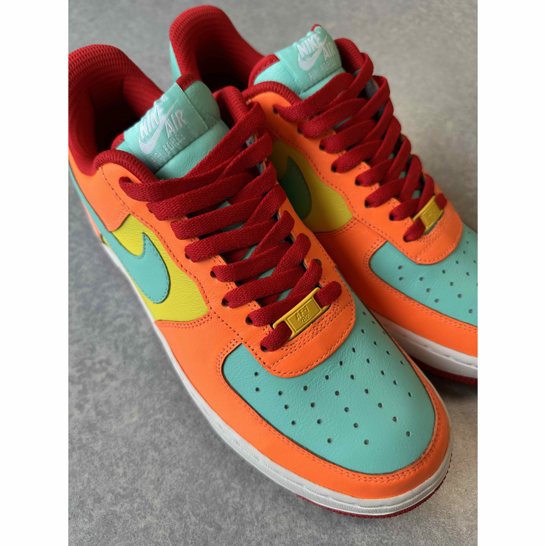 NIKE AIR FORCE 1   ナイキエアーフォース1スニーカー