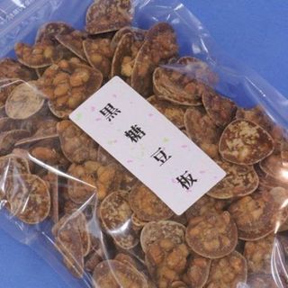 黒糖豆板(どっさり６００ｇ)逸品、懐かしの昔菓子豆板糖♪砂糖菓子【送料込】(菓子/デザート)