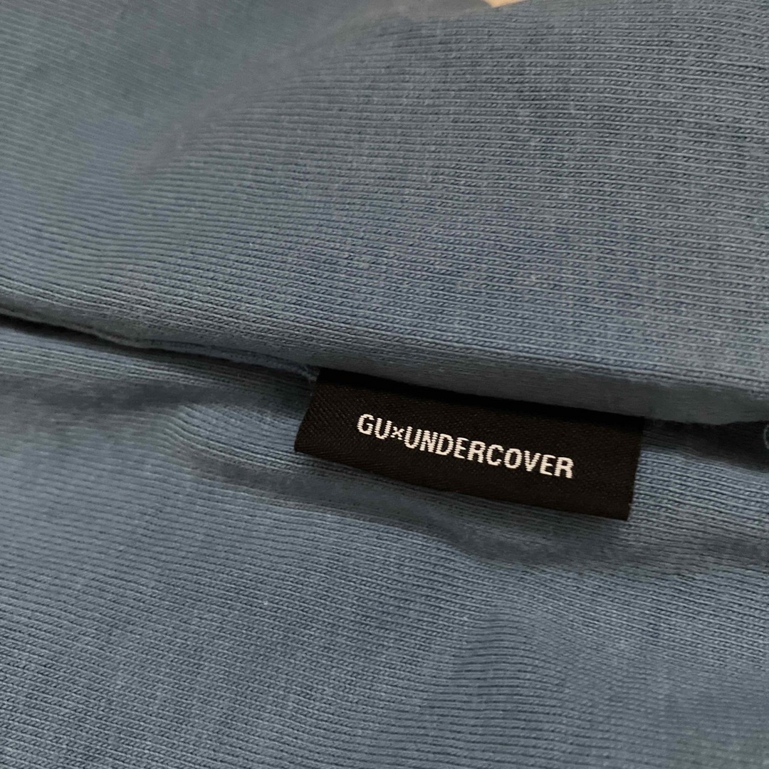 UNDERCOVER(アンダーカバー)のアンダーカバー×GU  半袖Tシャツ　ライトブルー メンズのトップス(Tシャツ/カットソー(半袖/袖なし))の商品写真