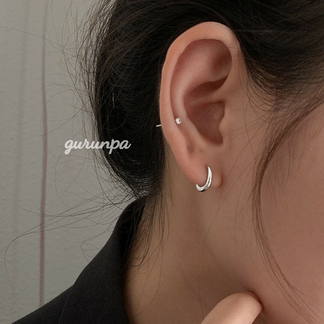小さいピアス※ ミニC型フープピアス シルバーの通販 by 小さいピアス※ ミニC型フープピアス シルバーの通販 by