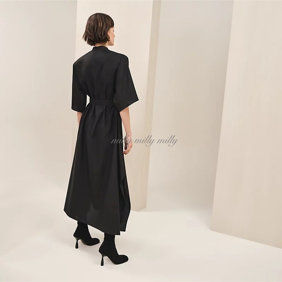 HERMES - 新品タグ付【HERMES】2024Hモザイクカフタンドレスの HERMES - 新品タグ付【HERMES】2024Hモザイクカフタンドレスの