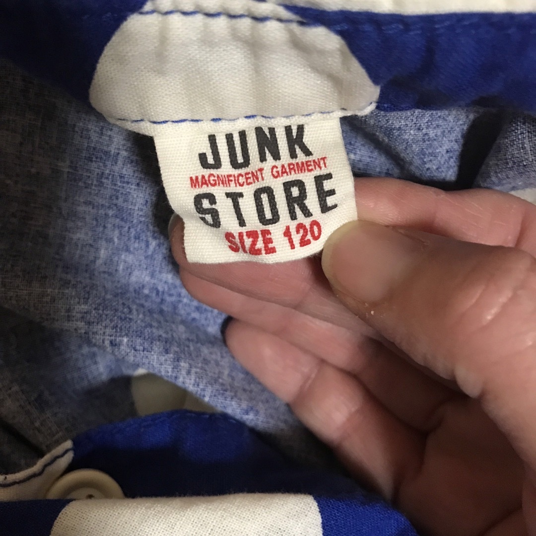 JUNK STORE(ジャンクストアー)の美品　ジャンクストア　120  水玉　ドット　シャツ キッズ/ベビー/マタニティのキッズ服男の子用(90cm~)(ジャケット/上着)の商品写真