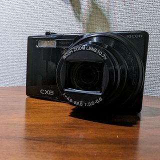 リコー(RICOH)のリコー RICOH CX6ブラック CX6-BK SDカード（8GB）付き(コンパクトデジタルカメラ)